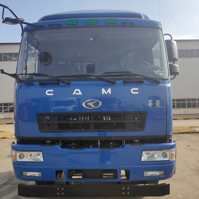 CAMC M5 6×4电动牵引车