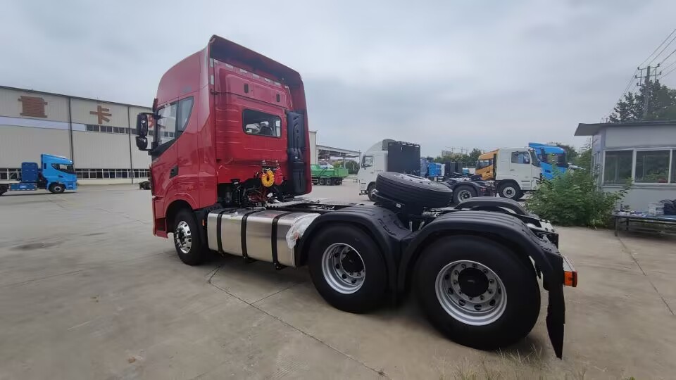 货运牵引车